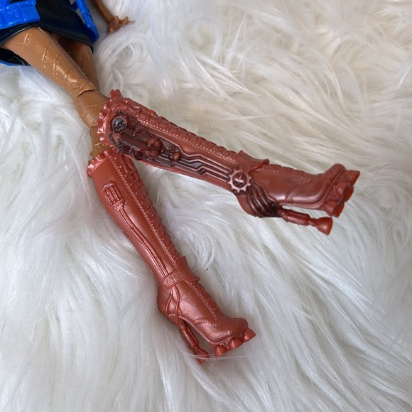 [SOLD] 2012 Monster High Signature Wave 4 Robecca Steam Doll #3652 - Picture 6 of 14